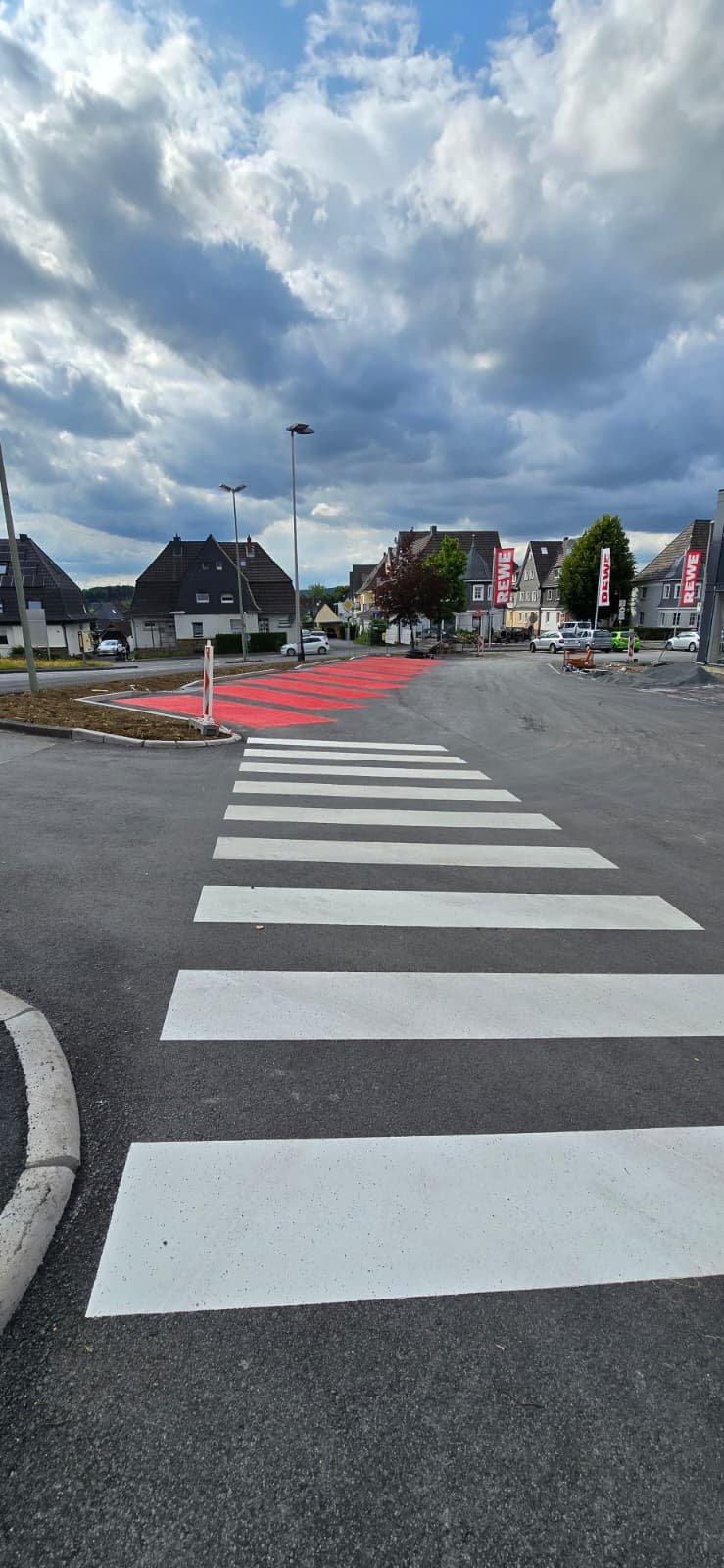 Fahrbahn- und Straßenmarkierung – Projektbild 06